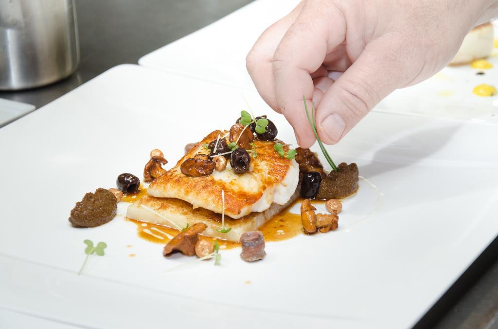 Hotel Restaurant Spa Ivan Vautier Caen Dış mekan fotoğraf